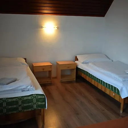 Ket Diofa Vendeghaz Guest house Felsotarkany