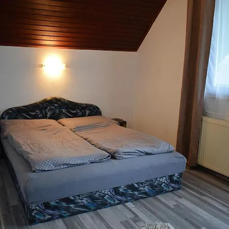 Ket Diofa Vendeghaz 招待所 Felsőtárkány