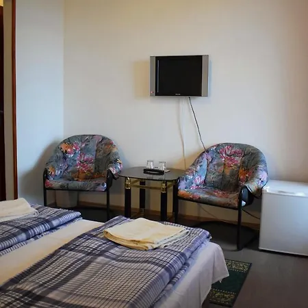 Ket Diofa Vendeghaz Гостевой дом