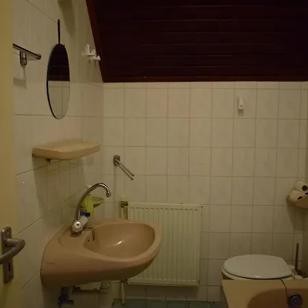 Ket Diofa Vendeghaz